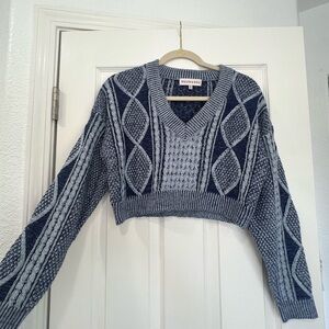 Women's V-Neck Cable Knit Cropped Sweater - Two-Tone Blue